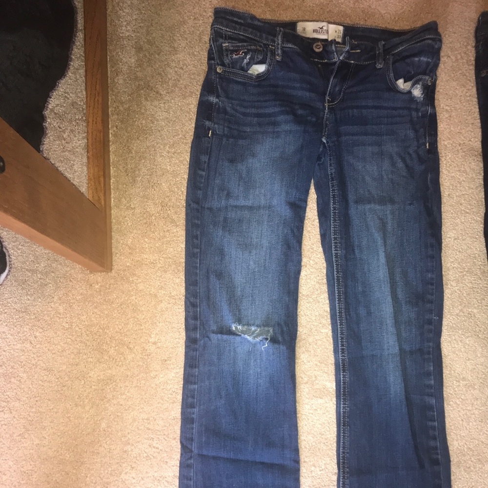 Boot-cut, Hollister Jeans with some rips! SIZE 3R